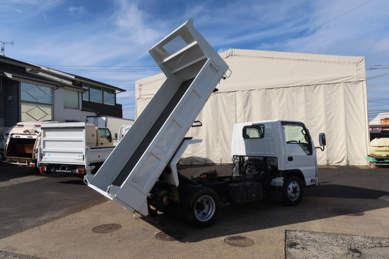 標準幅 ローダーダンプ 積載3000kg 4ナンバー 新明和製|中古トラックの販売・買取・査定のアイナビ