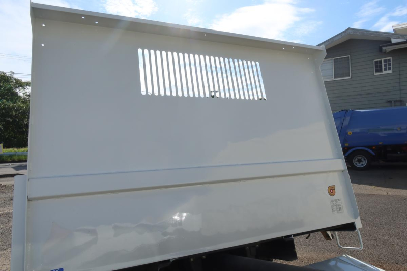 標準幅 ローダーダンプ 積載3000kg 4ナンバー 新明和製|中古トラックの販売・買取・査定のアイナビ