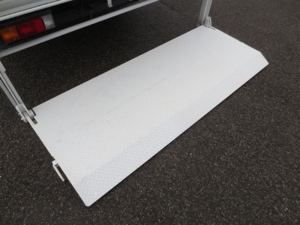 三菱キャンターワイドロング平ゲート付|中古トラックの販売・買取・査定のアイナビ