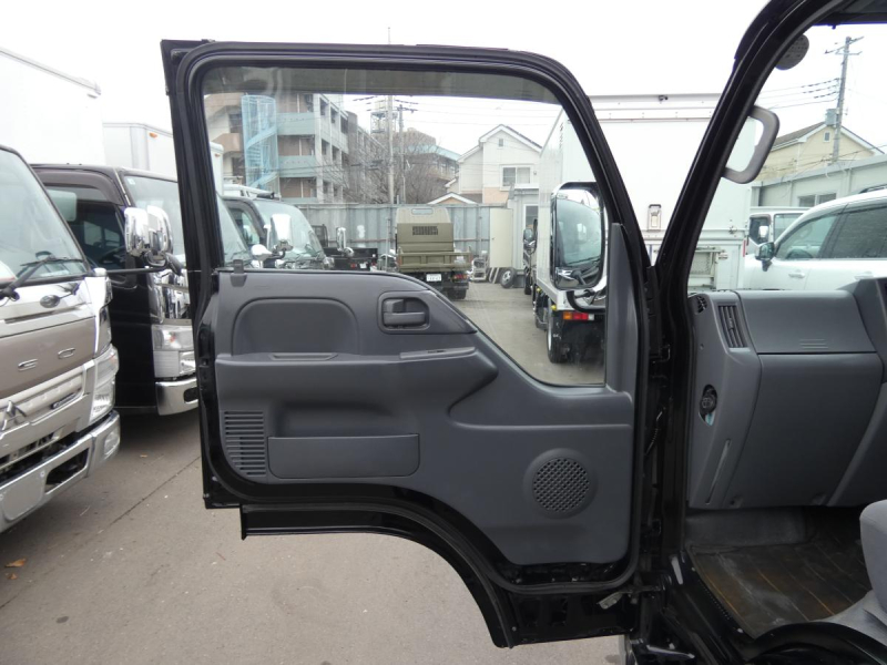 H23 1.5t パネルバン 4WDマニュアル|中古トラックの販売・買取・査定のアイナビ