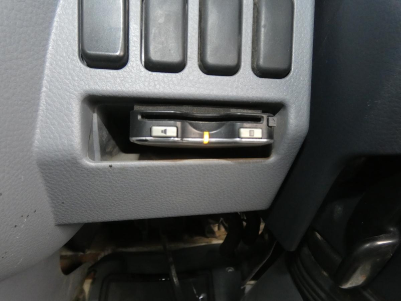 H25　3トン マニュアル ダンプ|中古トラックの販売・買取・査定のアイナビ