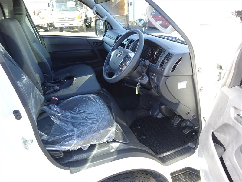 ハイエース GLパッケージ 未使用|中古トラックの販売・買取・査定のアイナビ