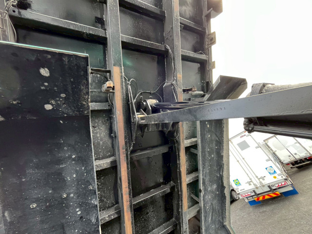 【400馬力×8速MT×極東ボディ】いすゞ/ギガ|中古トラックの販売・買取・査定のアイナビ