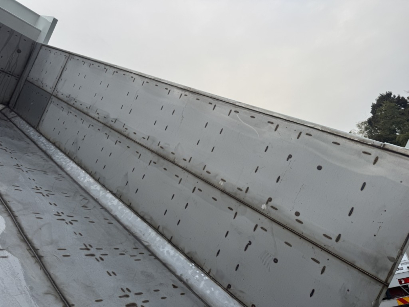 2デフ未使用車新明和21立米オールステンレス水密|中古トラックの販売・買取・査定のアイナビ