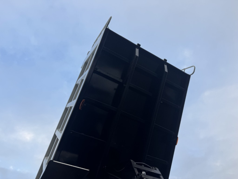 2デフ未使用車新明和21立米オールステンレス水密|中古トラックの販売・買取・査定のアイナビ