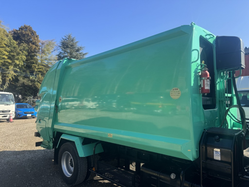 ワイドプレス式極東開発8.3立米連続スイッチ|中古トラックの販売・買取・査定のアイナビ