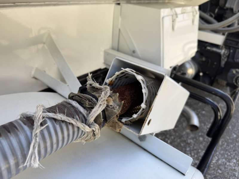 最大数量3900L 前後散水 サブエンジン式 AT|中古トラックの販売・買取・査定のアイナビ