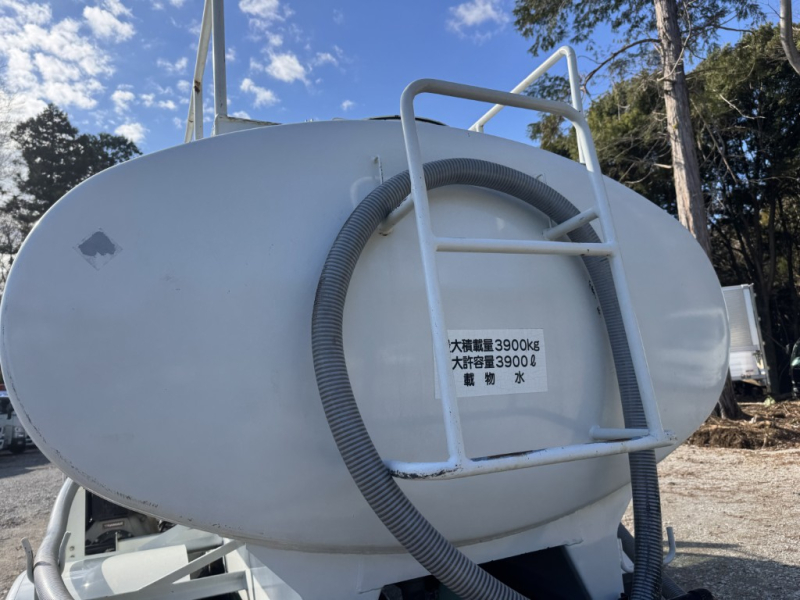 最大数量3900L 前後散水 サブエンジン式 AT|中古トラックの販売・買取・査定のアイナビ