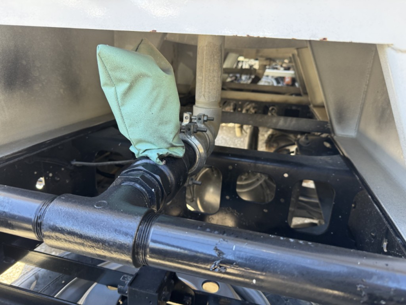 最大数量3900L 前後散水 サブエンジン式 AT|中古トラックの販売・買取・査定のアイナビ