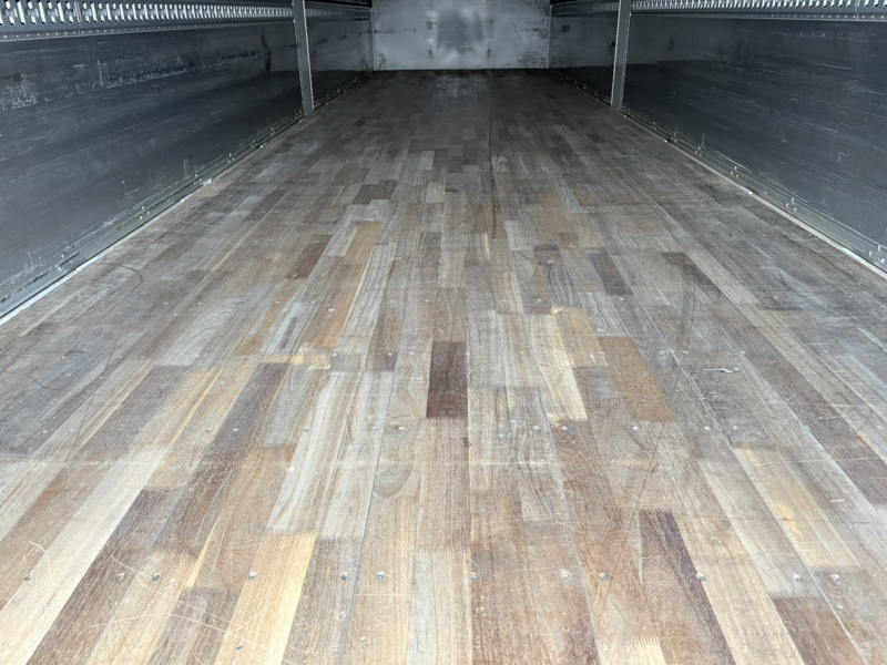 R2年式、クオン、アルミウィング、車検付|中古トラックの販売・買取・査定のアイナビ