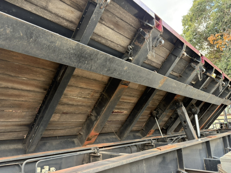 H20年式、東急、傾斜トレーラ|中古トラックの販売・買取・査定のアイナビ