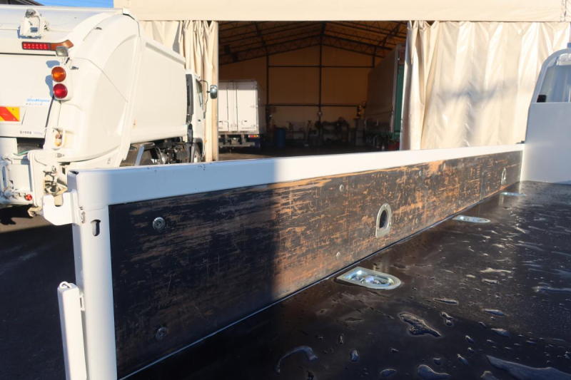 エルフ 標準ロング平ボディー 積載3000kg|中古トラックの販売・買取・査定のアイナビ