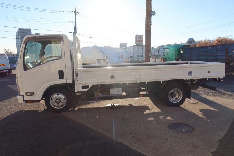 エルフ 標準ロング平ボディー 積載3000kg|中古トラックの販売・買取・査定のアイナビ