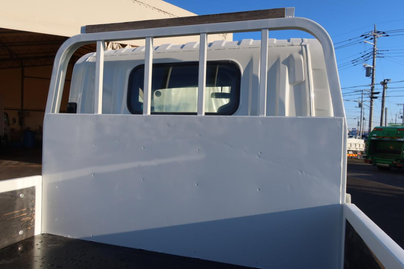 エルフ 標準ロング平ボディー 積載3000kg|中古トラックの販売・買取・査定のアイナビ