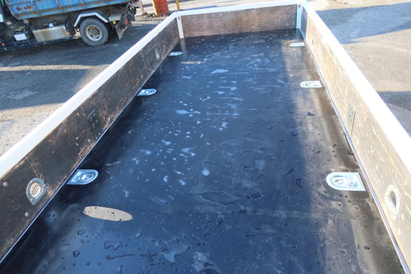 エルフ 標準ロング平ボディー 積載3000kg|中古トラックの販売・買取・査定のアイナビ