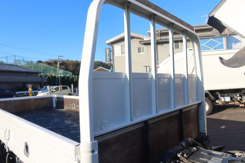 エルフ 標準ロング平ボディー 積載3000kg|中古トラックの販売・買取・査定のアイナビ