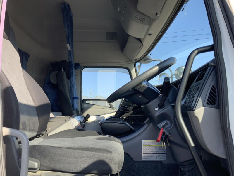 車検付⭐️H30クオン トラクタ第五輪11.5tウイングコンセント|中古トラックの販売・買取・査定のアイナビ