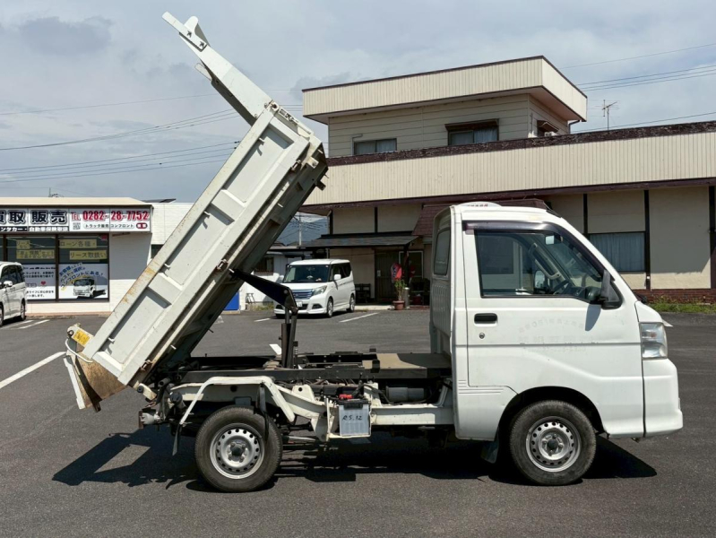 4WD多目的ダンプPTO土砂禁パワステエアコン|中古トラックの販売・買取・査定のアイナビ