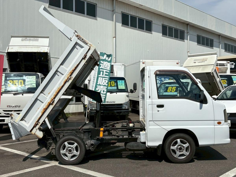 4WDダンプ土砂禁電動式350kg積載エアコン|中古トラックの販売・買取・査定のアイナビ