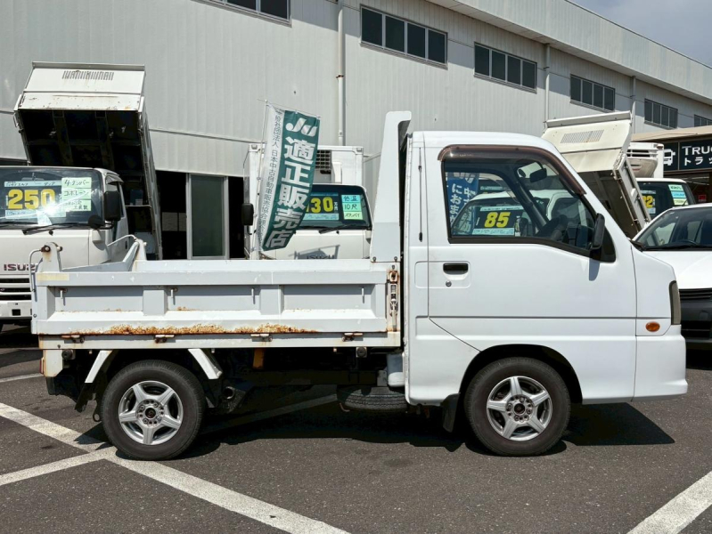 4WDダンプ土砂禁電動式350kg積載エアコン|中古トラックの販売・買取・査定のアイナビ