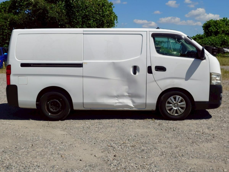 2.5クールバンDXロングボデイディーゼル車ナビ付ETC|中古トラックの販売・買取・査定のアイナビ