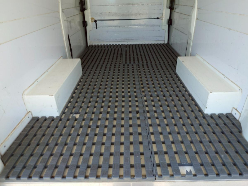 2.5クールバンDXロングボデイディーゼル車ナビ付ETC|中古トラックの販売・買取・査定のアイナビ