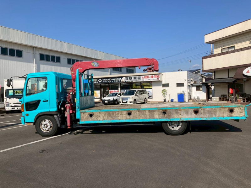 4段クレーンラジコン付古河ユニック5600ボディ標準幅|中古トラックの販売・買取・査定のアイナビ