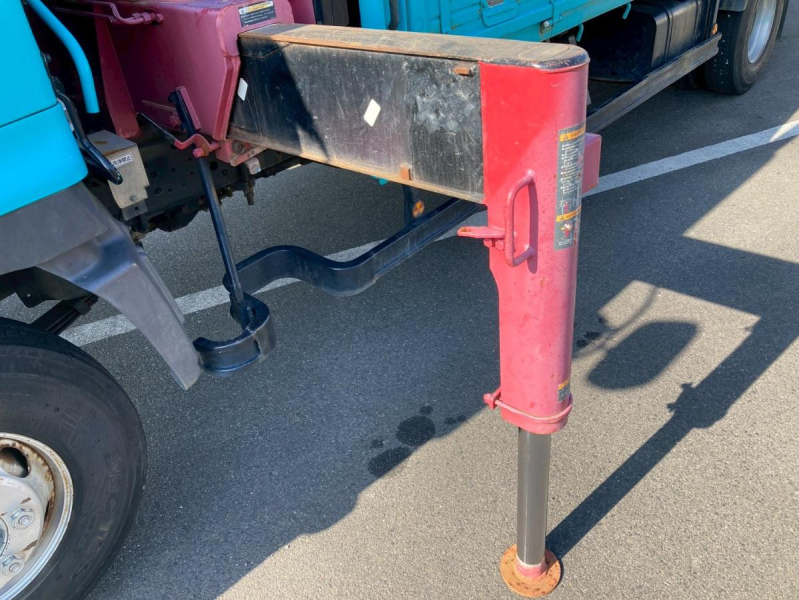 4段クレーンラジコン付古河ユニック5600ボディ標準幅|中古トラックの販売・買取・査定のアイナビ