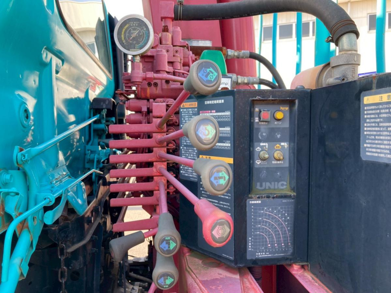 4段クレーンラジコン付古河ユニック5600ボディ標準幅|中古トラックの販売・買取・査定のアイナビ