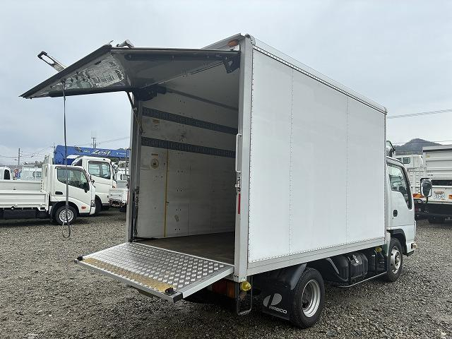 いすゞ バン車|中古トラックの販売・買取・査定のアイナビ