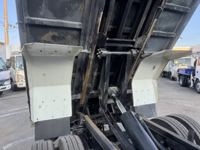 ローダーダンプ ワイド 新明和 ラジコン付き|中古トラックの販売・買取・査定のアイナビ