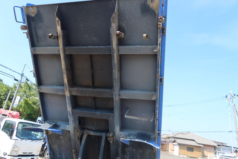 エルフ 低床ダンプ 積載3000kg|中古トラックの販売・買取・査定のアイナビ