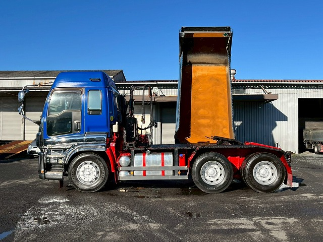 3軸2デフ★ダンプPTO付★第5輪16トン!★520馬力★ハイルーフ|中古トラックの販売・買取・査定のアイナビ