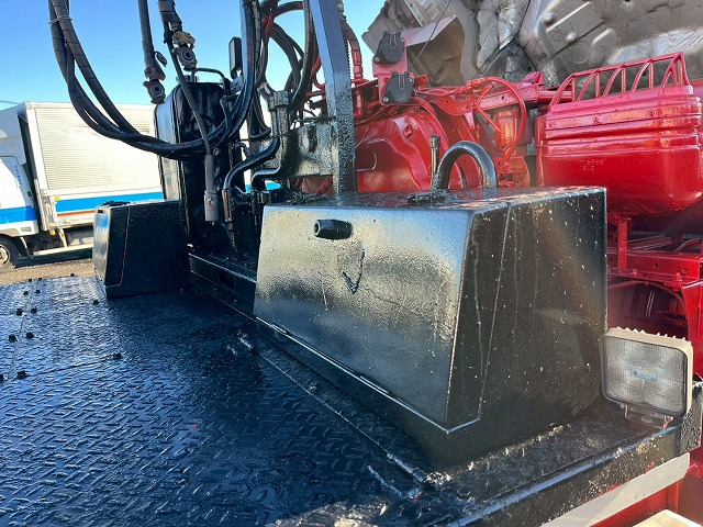 3軸2デフ★ダンプPTO付★第5輪16トン!★520馬力★ハイルーフ|中古トラックの販売・買取・査定のアイナビ