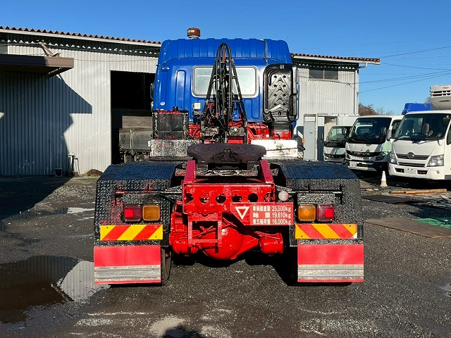 3軸2デフ★ダンプPTO付★第5輪16トン!★520馬力★ハイルーフ|中古トラックの販売・買取・査定のアイナビ