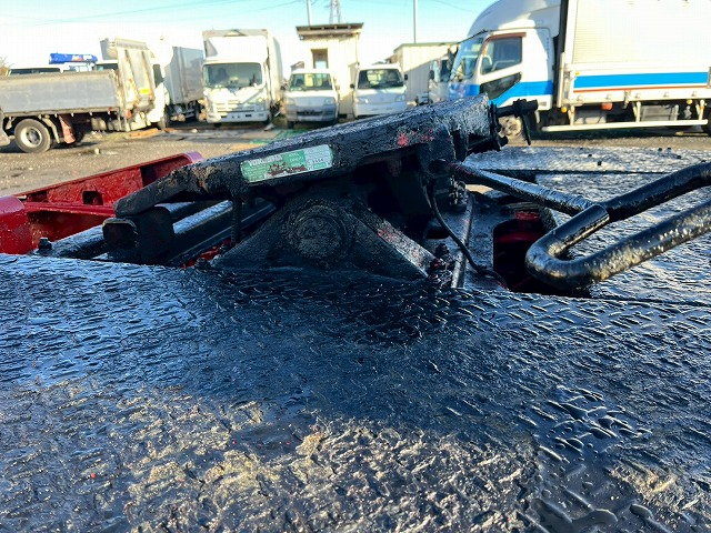 3軸2デフ★ダンプPTO付★第5輪16トン!★520馬力★ハイルーフ|中古トラックの販売・買取・査定のアイナビ