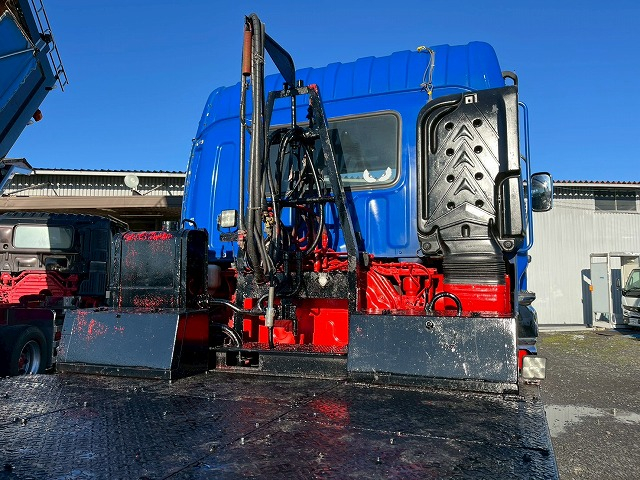 3軸2デフ★ダンプPTO付★第5輪16トン!★520馬力★ハイルーフ|中古トラックの販売・買取・査定のアイナビ