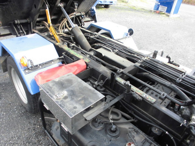 2t パッカー車 回転式 ダンプ式 塵芥車 巻き込み式|中古トラックの販売・買取・査定のアイナビ