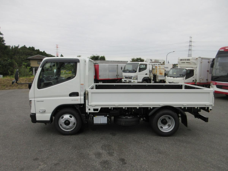 AT　積載量2950Kg　ショート　平ボデー　!!|中古トラックの販売・買取・査定のアイナビ