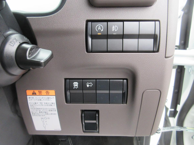 AT　積載量2950Kg　ショート　平ボデー　!!|中古トラックの販売・買取・査定のアイナビ