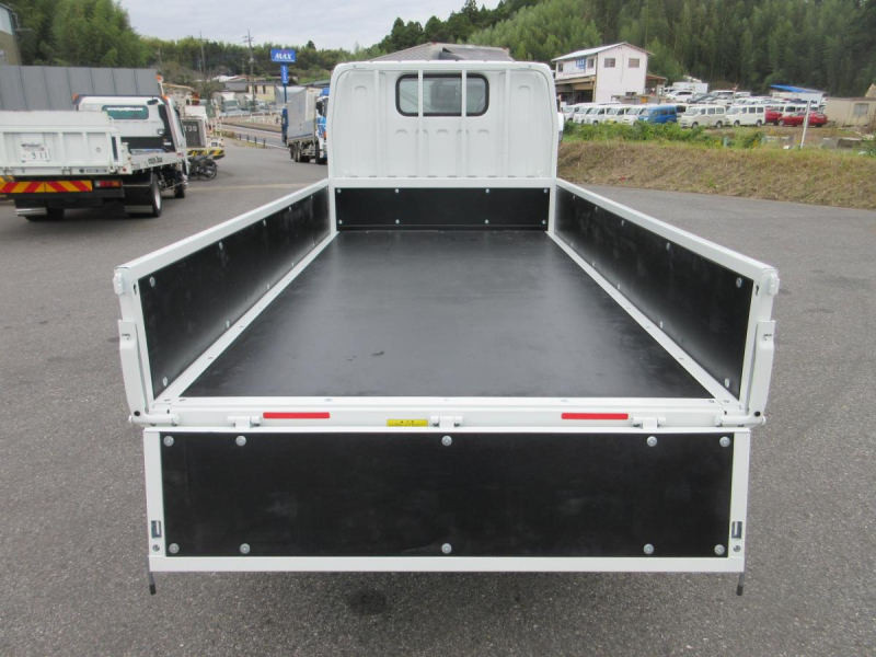 AT　積載量2950Kg　ショート　平ボデー　!!|中古トラックの販売・買取・査定のアイナビ