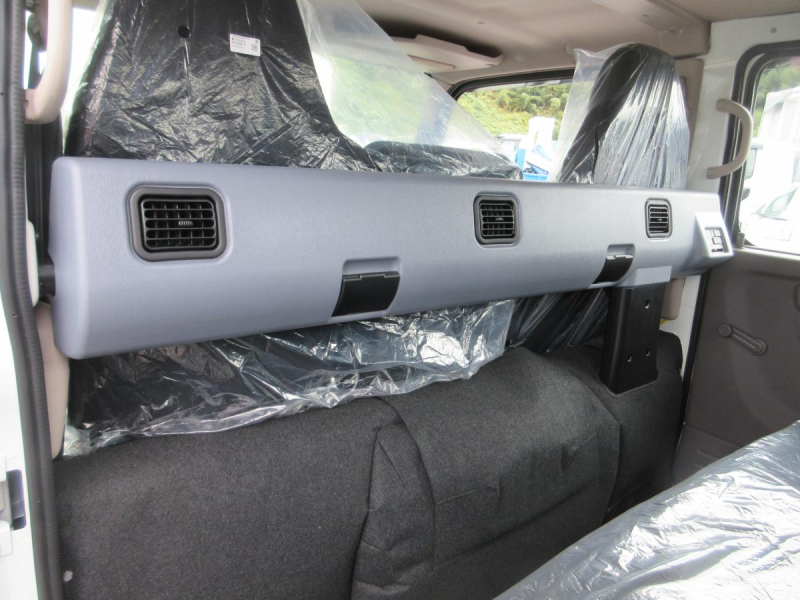 AT Wキャブ 平ボデー デュアルエアコン 積載2トン !!|中古トラックの販売・買取・査定のアイナビ