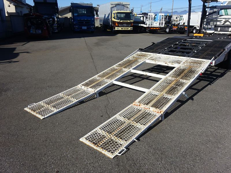 2台積みキャリアカー|中古トラックの販売・買取・査定のアイナビ