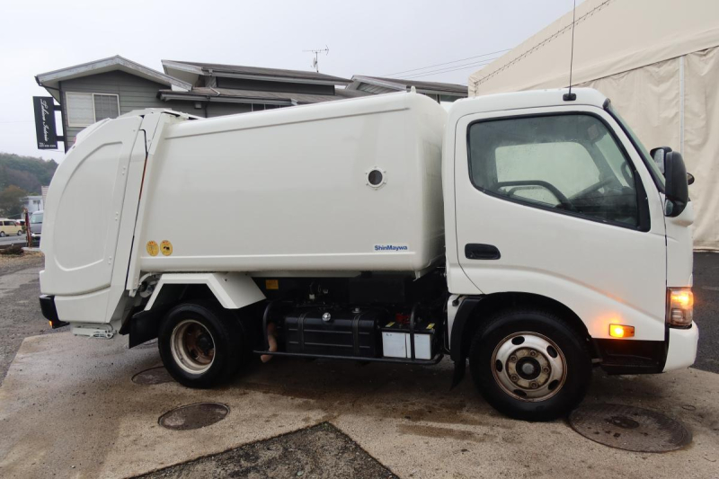 標準幅 巻き込みパッカー車 新明和製5.1立米 積載2000kg|中古トラックの販売・買取・査定のアイナビ