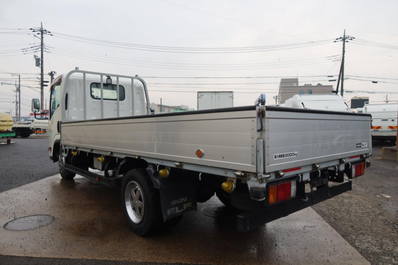標準ロング平ボディー アルミアオリ 積載2000kg|中古トラックの販売・買取・査定のアイナビ