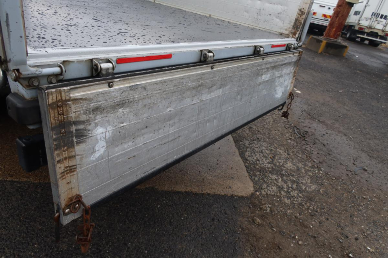 標準ロング平ボディー アルミアオリ 積載2000kg|中古トラックの販売・買取・査定のアイナビ