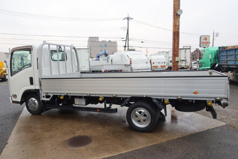 標準ロング平ボディー アルミアオリ 積載2000kg|中古トラックの販売・買取・査定のアイナビ