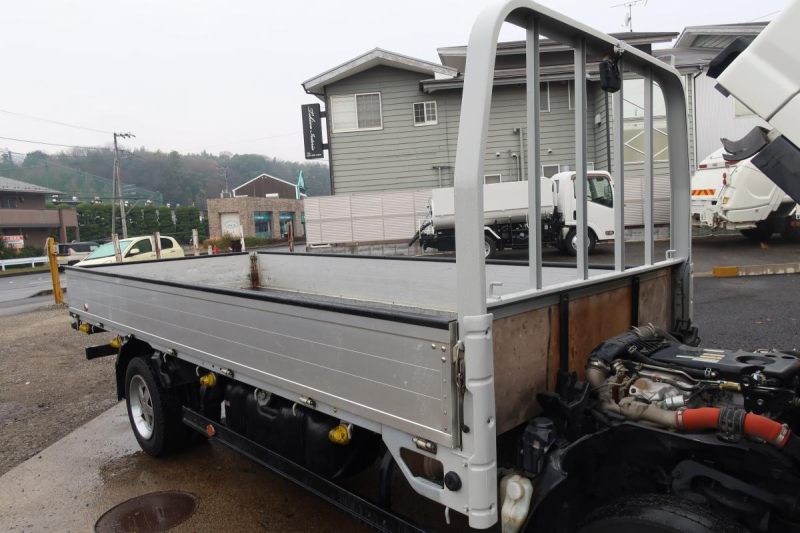 標準ロング平ボディー アルミアオリ 積載2000kg|中古トラックの販売・買取・査定のアイナビ