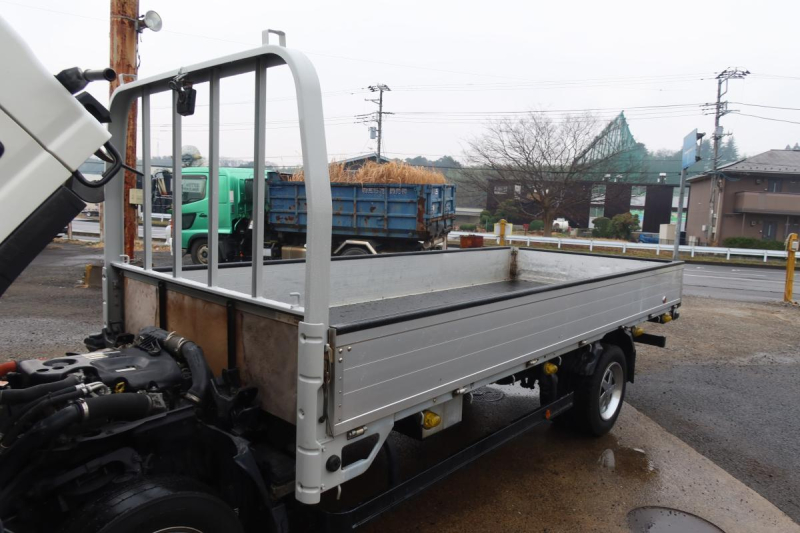 標準ロング平ボディー アルミアオリ 積載2000kg|中古トラックの販売・買取・査定のアイナビ