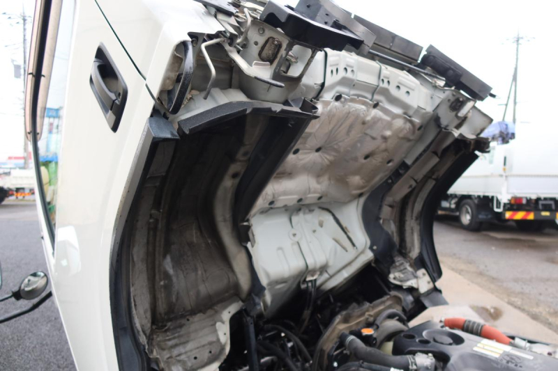 標準ロング平ボディー アルミアオリ 積載2000kg|中古トラックの販売・買取・査定のアイナビ